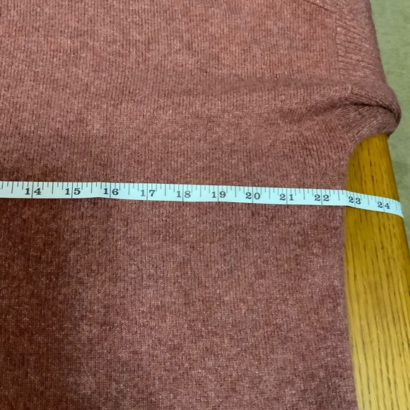 Comfy, soft turtleneck. - Picture 4 of 6